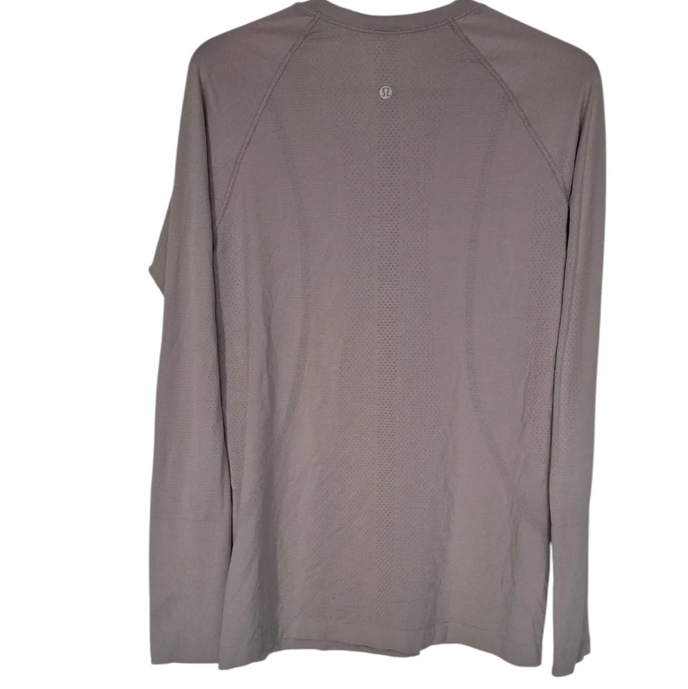 Lululemon Athelica Lavender Long Sleeve Top 10 - Picture 2 of 5
